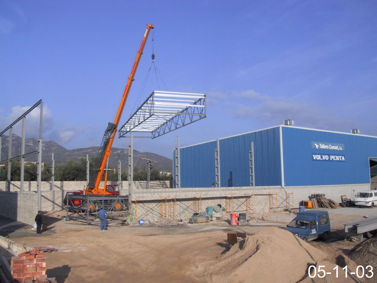 Imagen de Capitol 8 - 2003